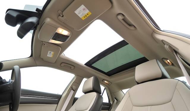 <strong>Chrysler 300C Luxury｜クライスラー 300C ラグジュアリー</strong>