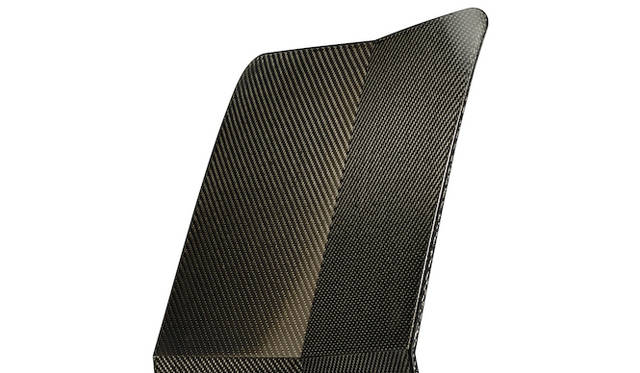 <strong>R18 Ultra Chair｜R18 ウルトラ チェアー</strong>