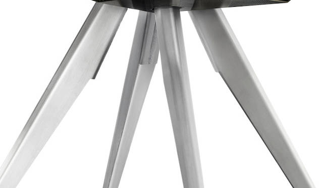 <strong>R18 Ultra Chair｜R18 ウルトラ チェアー</strong>