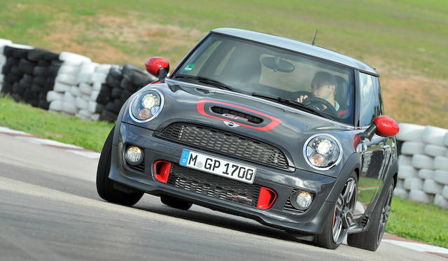 <strong>MINI John Cooer Works GP｜ミニ ジョン・クーパー・ワークス GP</strong>
