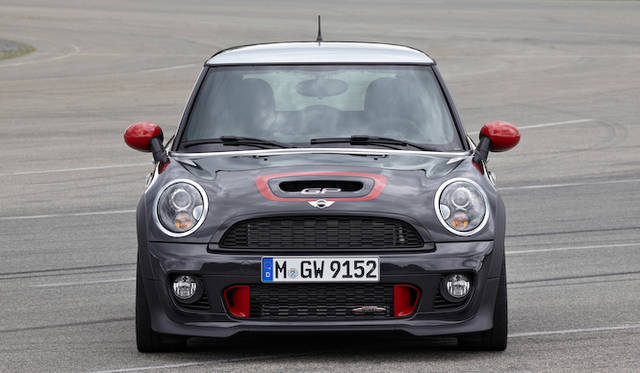 <strong>MINI John Cooer Works GP｜ミニ ジョン・クーパー・ワークス GP</strong>