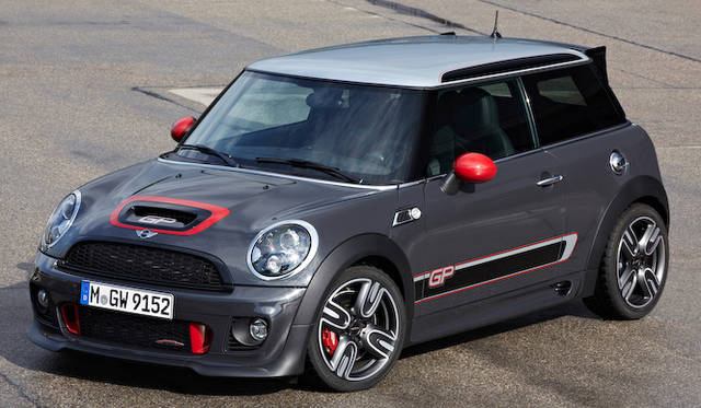 <strong>MINI John Cooer Works GP｜ミニ ジョン・クーパー・ワークス GP</strong>
