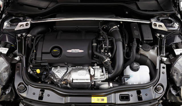 <strong>MINI John Cooer Works GP｜ミニ ジョン・クーパー・ワークス GP</strong>