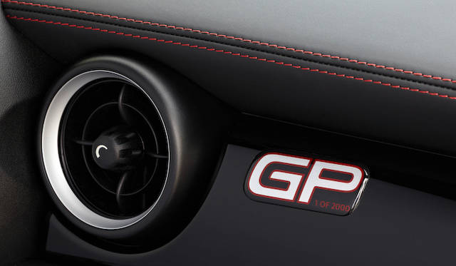 <strong>MINI John Cooer Works GP｜ミニ ジョン・クーパー・ワークス GP</strong>