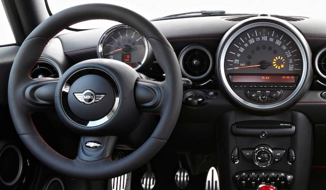 <strong>MINI John Cooer Works GP｜ミニ ジョン・クーパー・ワークス GP</strong>