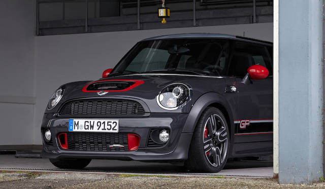 <strong>MINI John Cooer Works GP｜ミニ ジョン・クーパー・ワークス GP</strong>