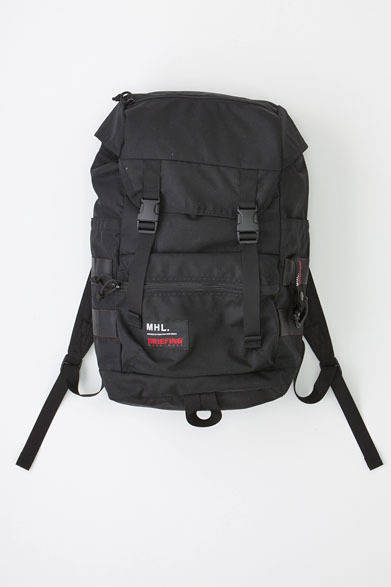 　「MHL.×BRIEFING」　デイパック3万7800円