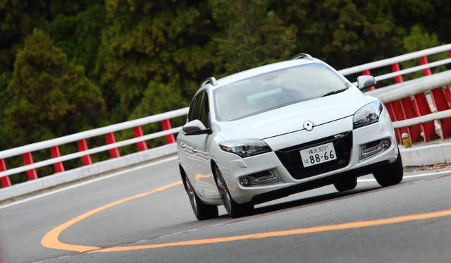 <strong>Renault Megane Estate GT Line｜ルノー メガーヌ エステートGTライン</strong>