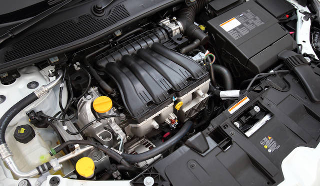 <strong>Renault Megane Estate GT Line｜ルノー メガーヌ エステートGTライン</strong><br />エンジンは日産の4気筒エンジン「MR20DE」とほぼおなじもの。最高出力140ps、最大トルク190Nmを発生する