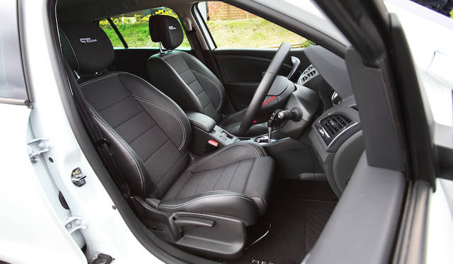 <strong>Renault Megane Estate GT Line｜ルノー メガーヌ エステートGTライン</strong>