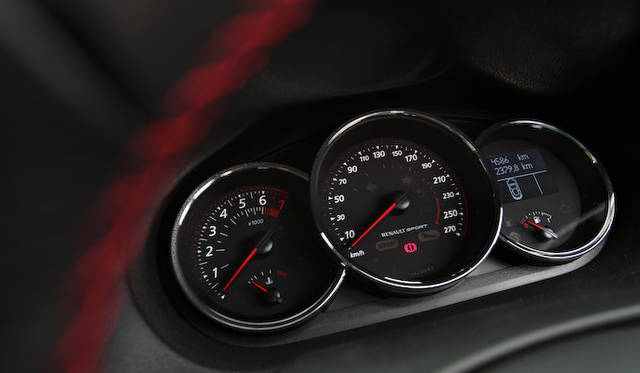 <strong>Renault Megane Estate GT Line｜ルノー メガーヌ エステートGTライン</strong>