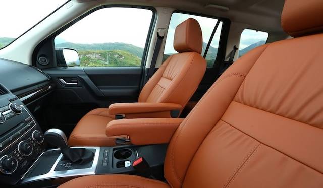 <strong>Land Rover Freelander 2｜ランドローバー フリーランダー2</strong>