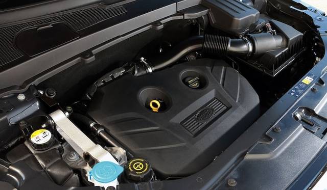 <strong>Land Rover Freelander 2｜ランドローバー フリーランダー2</strong><br />あらたにフリーランダーに搭載される直列4気筒ターボエンジン