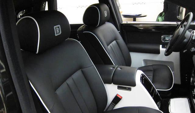 <strong>Rolls-Royce Phantom SWB Art Deco｜ロールス・ロイス ファントム SWB アール・デコ</strong>