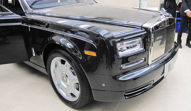 <strong>Rolls-Royce Phantom SWB Art Deco｜ロールス・ロイス ファントム SWB アール・デコ</strong>