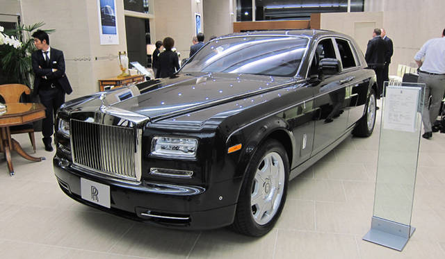 <strong>Rolls-Royce Phantom SWB Art Deco｜ロールス・ロイス ファントム SWB アール・デコ</strong>