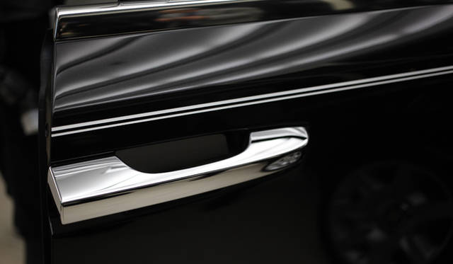 <strong>Rolls-Royce Ghost Art Deco｜ロールス・ロイス ゴースト アール・デコ</strong>