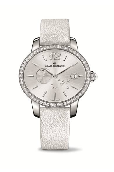 ムーブメント│自動巻きジラール・ペルゴ社製GP03300-0070 キャリバー11½<br />石数│27石<br />ケース│直径37.95×32.95mm　56個のダイヤモンド（総計約1.08ct）がセットされたステンレススティールケース<br />防水性│3気圧<br />パワーリザーブ│46時間<br />発売予定｜2013年 初旬<br />販売価格｜未定<br /><br />ジラール・ペルゴ／ソーウィンド ジャパン<br />Tel. 03-5211-1791<br />http://www.gp-japan.co.jp/