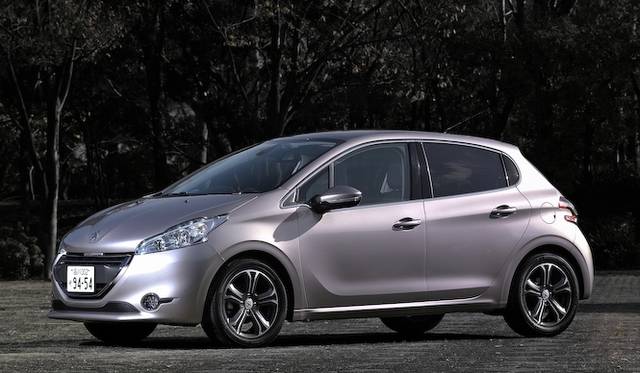 <strong>Peugeot 208 Cielo｜プジョー 208 シエロ</strong>