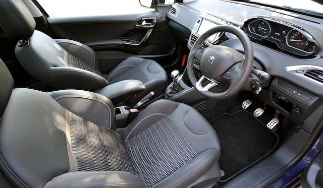 <strong>Peugeot 208 GT｜プジョー 208 GT</strong>