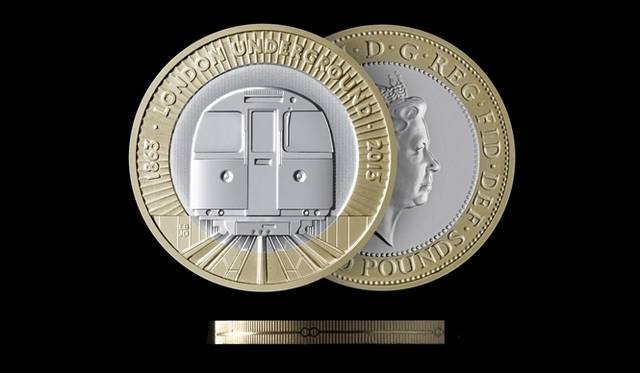 <strong>Barber Osgerby｜バーバー・オズガビー</strong>　ロンドン地下鉄開運150周年の記念硬貨　courtesy of Barber Osgerby studio 