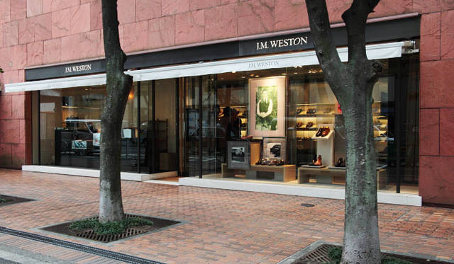 <strong>J.M. Weston｜ジェイエムウエストン</strong>　青山・骨董通りにある「J.M. Weston 青山」