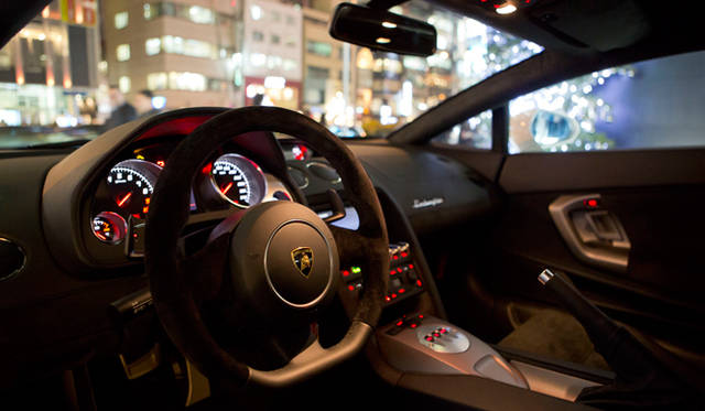 <strong>My Own Watch｜エジナルド・ベルトーリさん</strong>　ランボルギーニ新型「ガヤルド」のインテリア