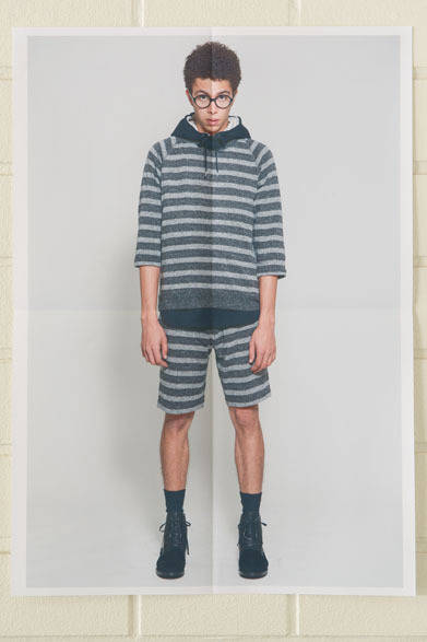 <strong>DISCOVERED｜ディスカバード</strong>　2013春夏コレクション　SLOW BORDER CUTSAW1万2600円、SLOW BORDER SHORTS1万5540円、BLANC GLASS（Blanc×DISCOVERED）2万3100円、6HOLL BOOTS4万6200円