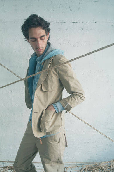 <strong>BiceSter｜ビスタ</strong>　2013春夏コレクション　ジャケット3万5700円、パーカ2万9400円、シャツ1万8900円、パンツ2万4150円