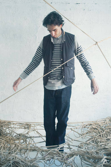 <strong>BiceSter｜ビスタ</strong>　2013春夏コレクション　ベスト2万5200円、ニット1万6275円、シャツ1万8900円、デニム1万8900円