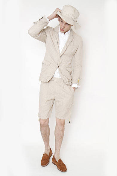 <strong>MINOTAUR｜ミノトール</strong>　2013春夏コレクション　JAXA VENTILE SAFARI HAT 1万2600円、Gather Linen 2B Jacket 4万2000円、Oxford BD Shirts 1万6800円、GATHER LINEN SHORTS 2万4675円