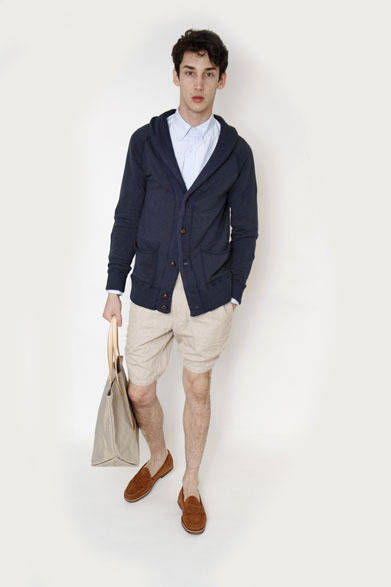 <strong>MINOTAUR｜ミノトール</strong>　2013春夏コレクション　LoopWheel Shawl Collar 2万3625円、Oxford BD Shirts 1万6800円、Wrinkles Shorts 2万3625円、Wrinkles PC Tote 2万9925円