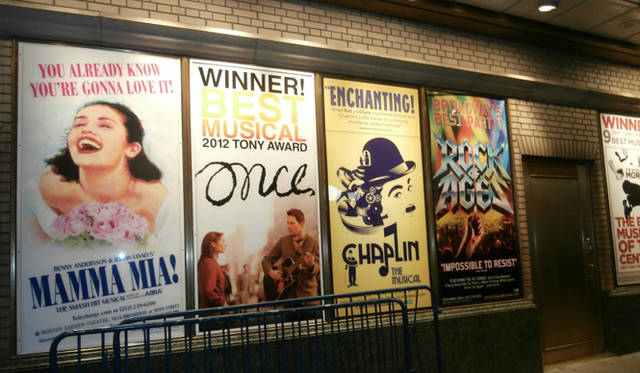 <strong>戸田恵子｜歌にドラマに観劇に、充実の2012年後半を振り返る</strong>　お薦めの新作は『Chaplin』『Newsies』『Scandalous』の3作品。なかでも圧巻は『Scandalous』の主演女優、キャロリー・キャーメロの歌唱力！