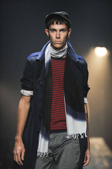 <strong>FACTOTUM｜ファクトタム</strong>　2013春夏コレクション　デニムステンカラーコート5万9850円