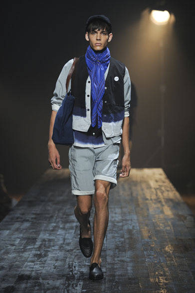 <strong>FACTOTUM｜ファクトタム</strong>　2013春夏コレクション　染めベスト3万450円