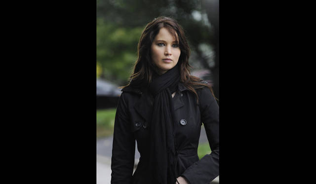 <strong>MOVIE｜『世界にひとつのプレイブック』</strong>　破天荒なヒロインには、世界的大ヒットとなった『ハンガー・ゲーム』のジェニファー・ローレンスが演じる © 2012 SLPTWC Films, LLC.  All Rights Reserved.　