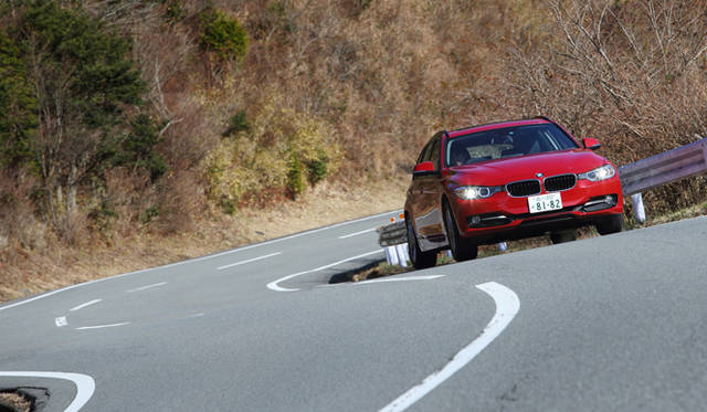 <strong>BMW 320d BluePerformance Touring Sport｜ビー・エム・ダブリュー 320d ブルーパフォーマンス ツーリング スポーツ</strong><br />