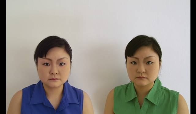 <strong>ART│『DOMANI・明日展2013』</strong>　澤田知子《Mirrors》2010年　©Tomoko Sawada  Courtesy MEM,Tokyo