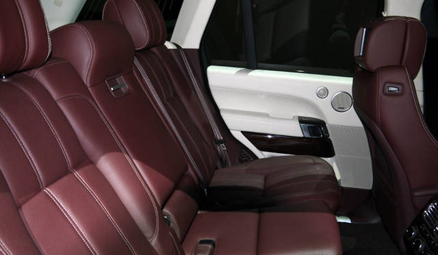 <strong>Land Rover Range Rover 5.0 V8 SUPERCHARGED VOGUE｜ランドローバー レンジローバー 5.0 V8 スーパーチャージド ヴォーグ</strong>