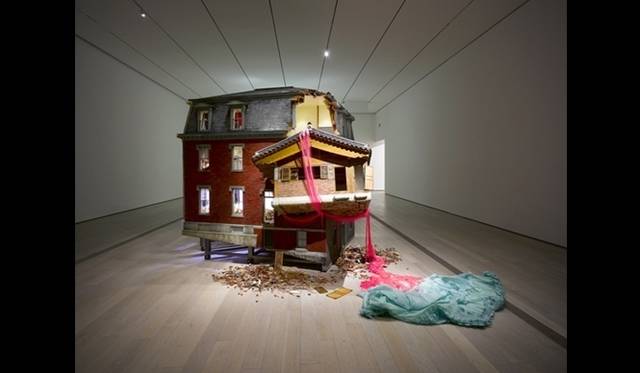 <strong>ART│『ス・ドホ│パーフェクト・ホーム』</strong>　《墜落星 -1/5スケール》  2008-2011 リウム・サムスン美術館蔵 （C）Do Ho Suh