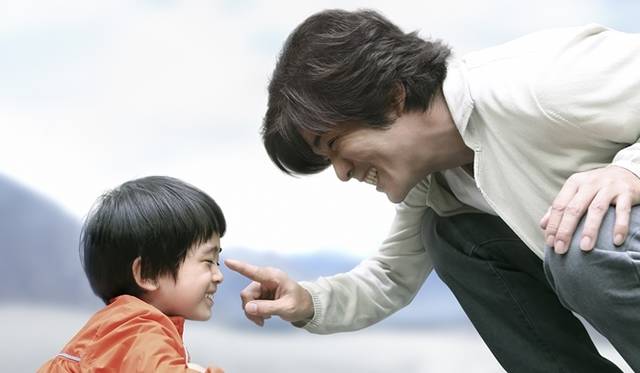 <strong>MOVIE｜宮本輝文学の最高峰を映画化した『草原の椅子』　</strong>　©2013「草原の椅子」製作委員会