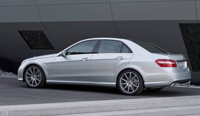 <strong>Mercedes-Benz E-class｜メルセデス・ベンツ Eクラス</strong>