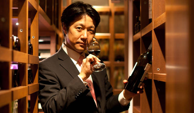 <strong>ワインアパートメント</strong>　若手建築家の芹沢啓治氏