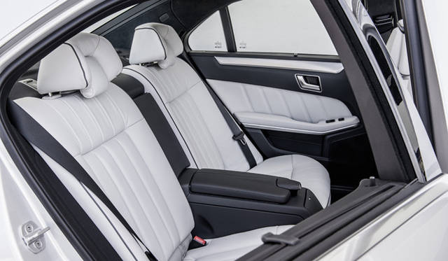 <strong>Mercedes-Benz E-Class Stationwagon｜メルセデス・ベンツ Eクラス ステーションワゴン</strong>