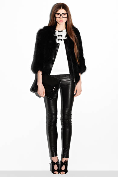 　2013年秋冬プレコレクション　©Manolo Campion