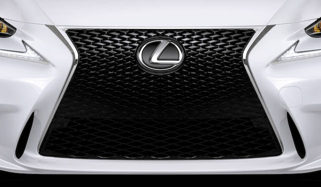 <strong>Lexus IS｜レクサス IS</strong>