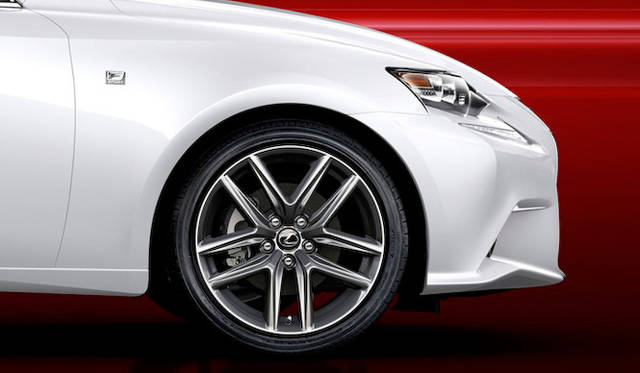 <strong>Lexus IS｜レクサス IS</strong>