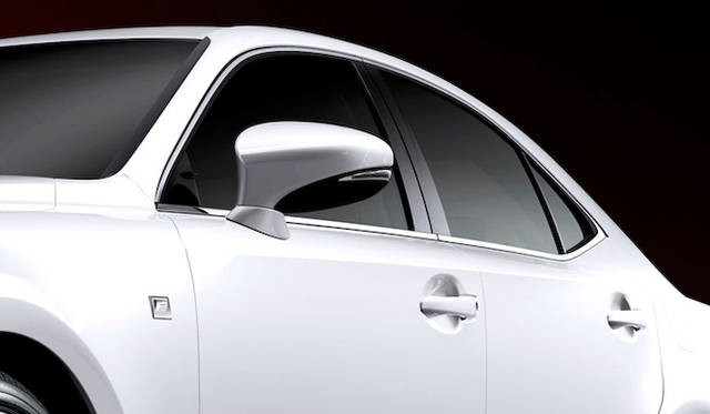 <strong>Lexus IS｜レクサス IS</strong>