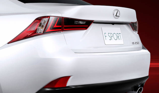 <strong>Lexus IS｜レクサス IS</strong>