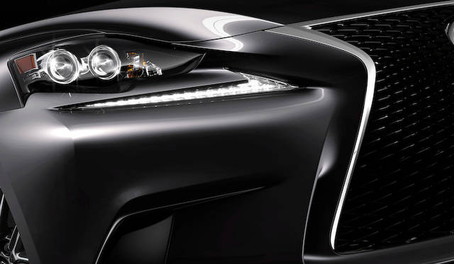 <strong>Lexus IS｜レクサス IS</strong>